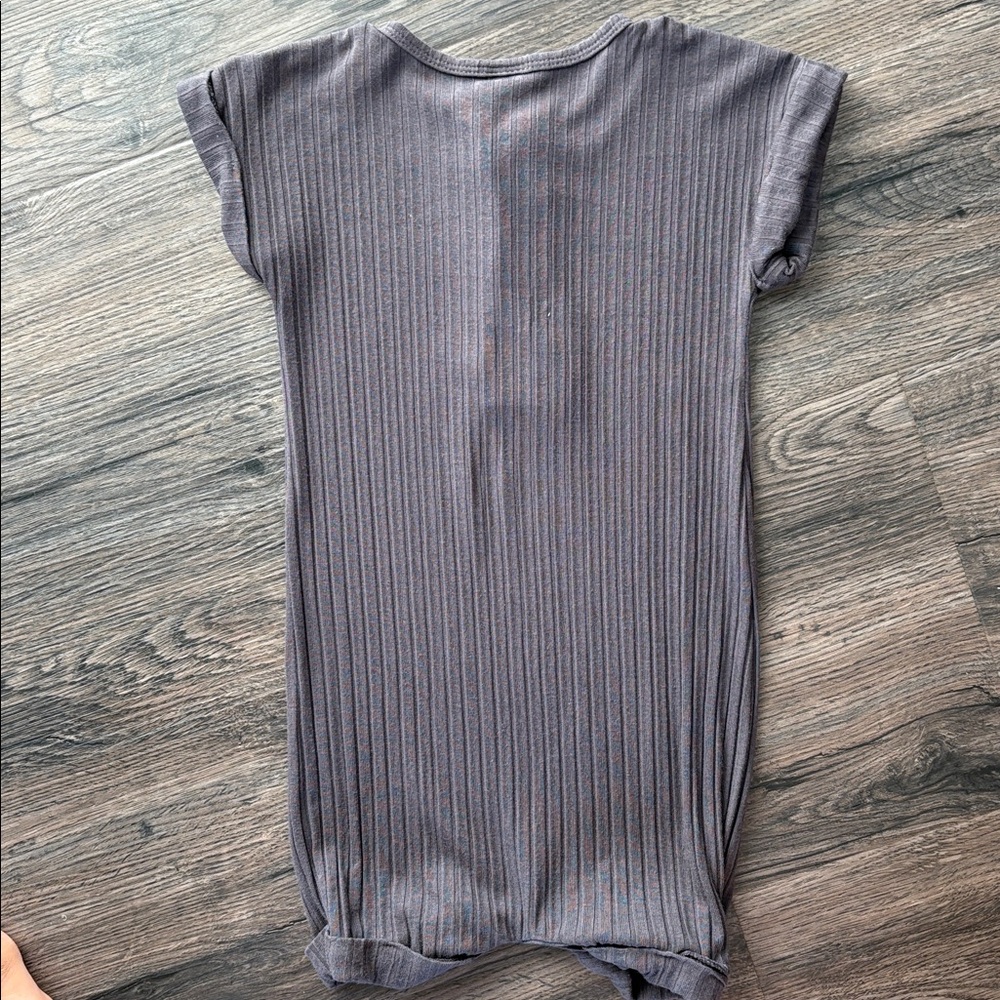 Lou Lou & Co Gray Ribbed Romper 2T - Picture 3 of 4
